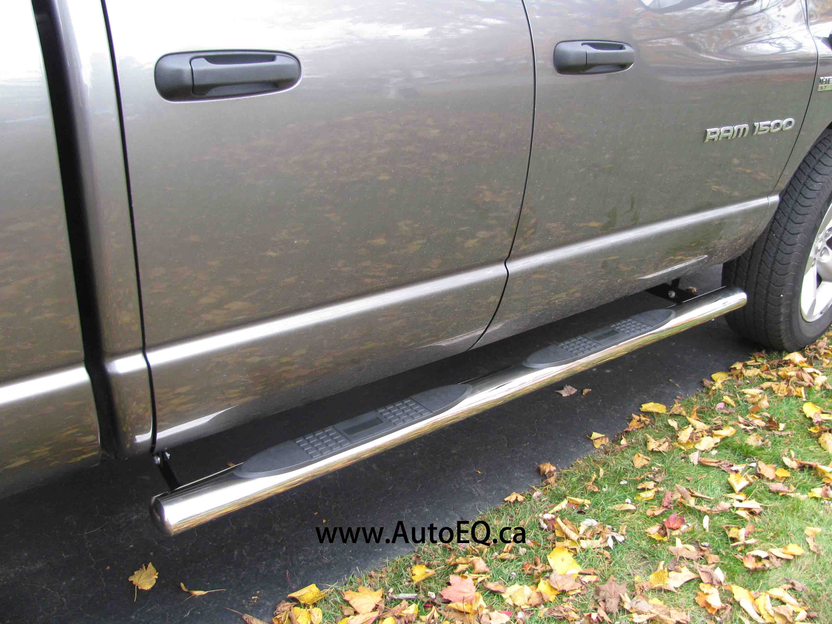 4" Oval Side Step Bar - Dodge Ram 1500